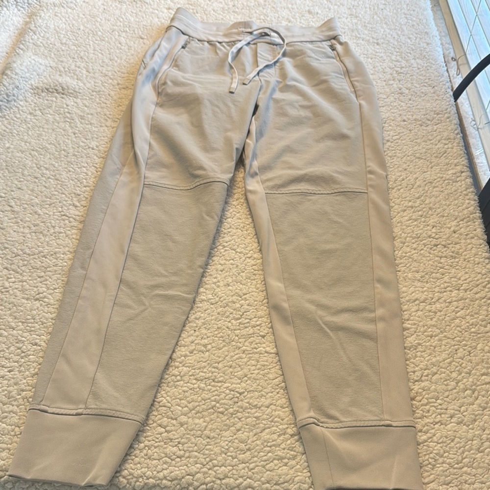 Athleta Headlands Hybrid Trek Joggers Tan